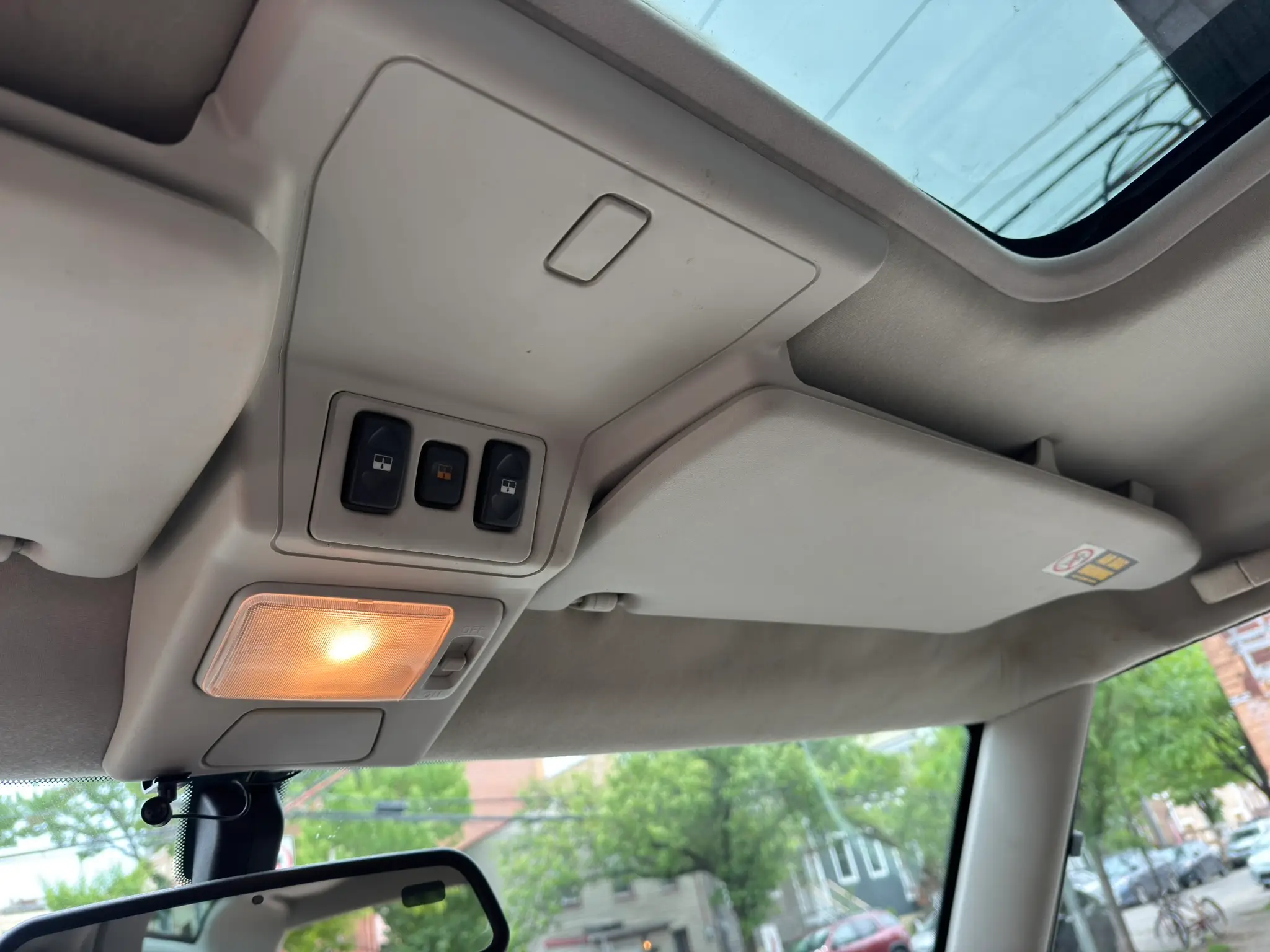 interior-front-passenger-visor